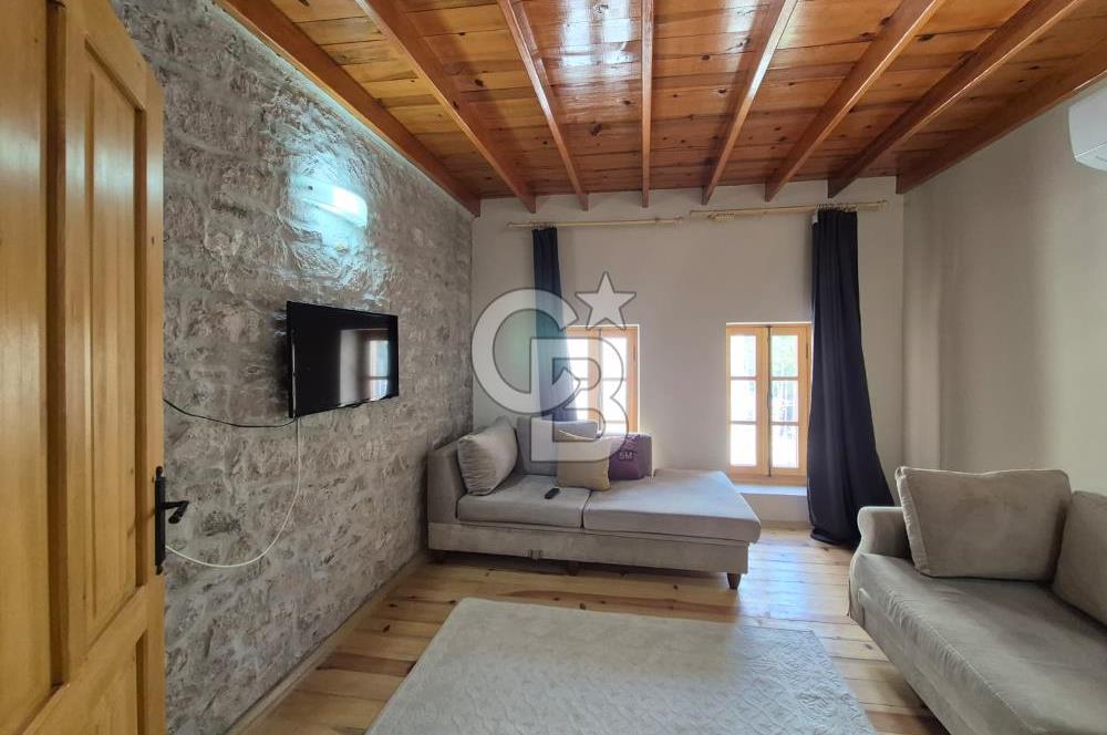 AYVALIK MERKEZ'DE 4+1 KİRALIK RUM EVİ