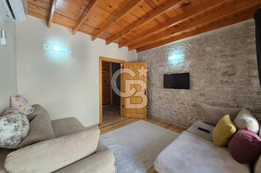 AYVALIK MERKEZ'DE 4+1 KİRALIK RUM EVİ
