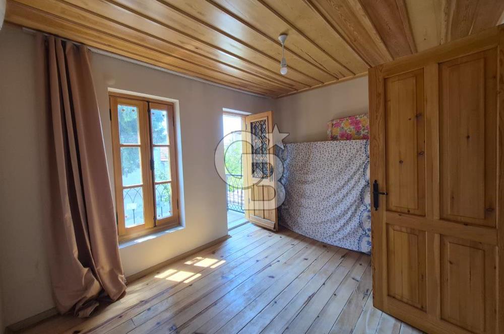 AYVALIK MERKEZ'DE 4+1 KİRALIK RUM EVİ