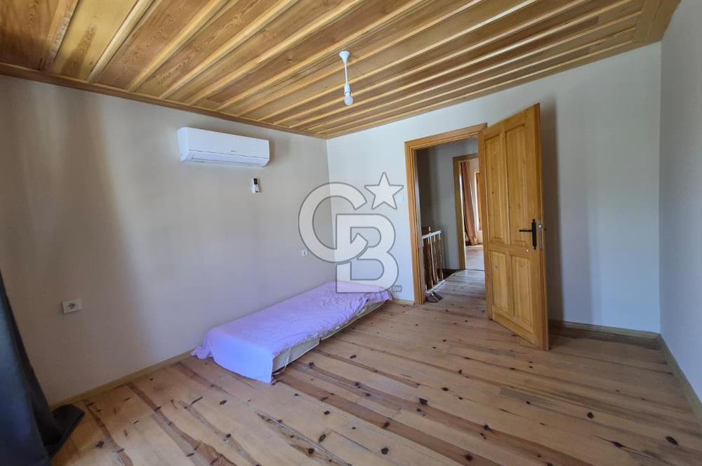 AYVALIK MERKEZ'DE 4+1 KİRALIK RUM EVİ