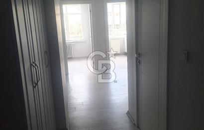 Tunalı Hilmi Caddesi Üzerinde Prestijli konumda 3+1 Satılık Daire / Ofis kullanımına uygun