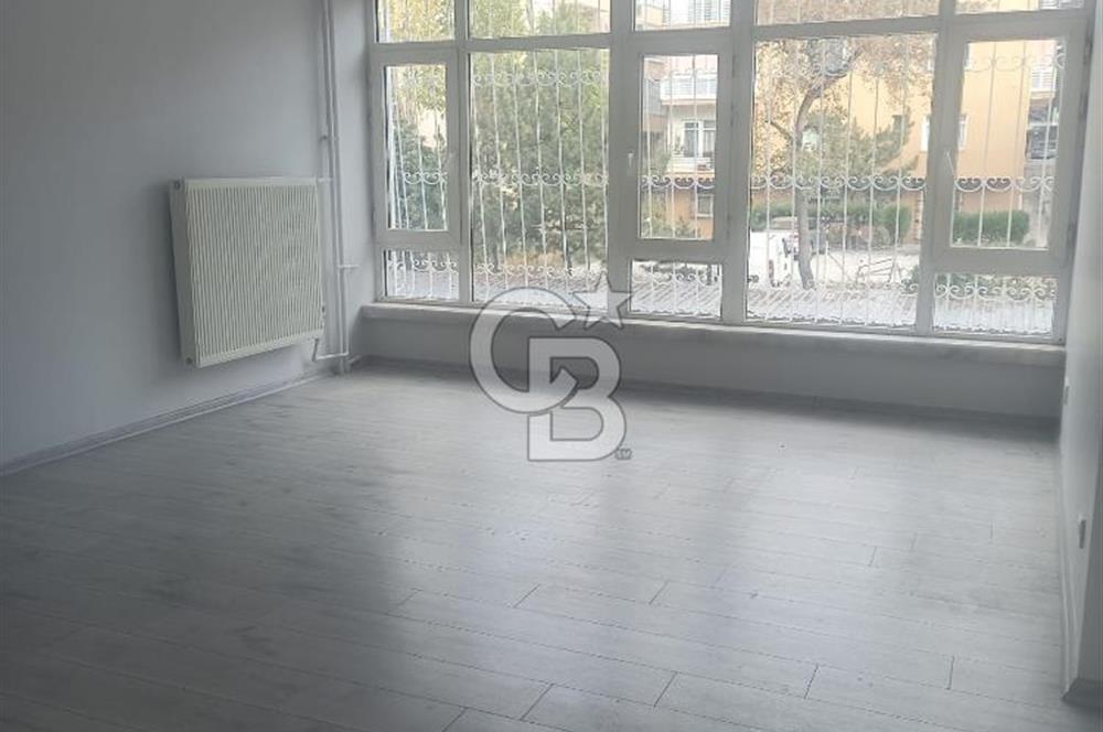 Tunalı Hilmi Caddesi Üzerinde Prestijli konumda 3+1 Satılık Daire / Ofis kullanımına uygun
