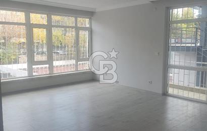 Tunalı Hilmi Caddesi Üzerinde Prestijli konumda 3+1 Satılık Daire / Ofis kullanımına uygun