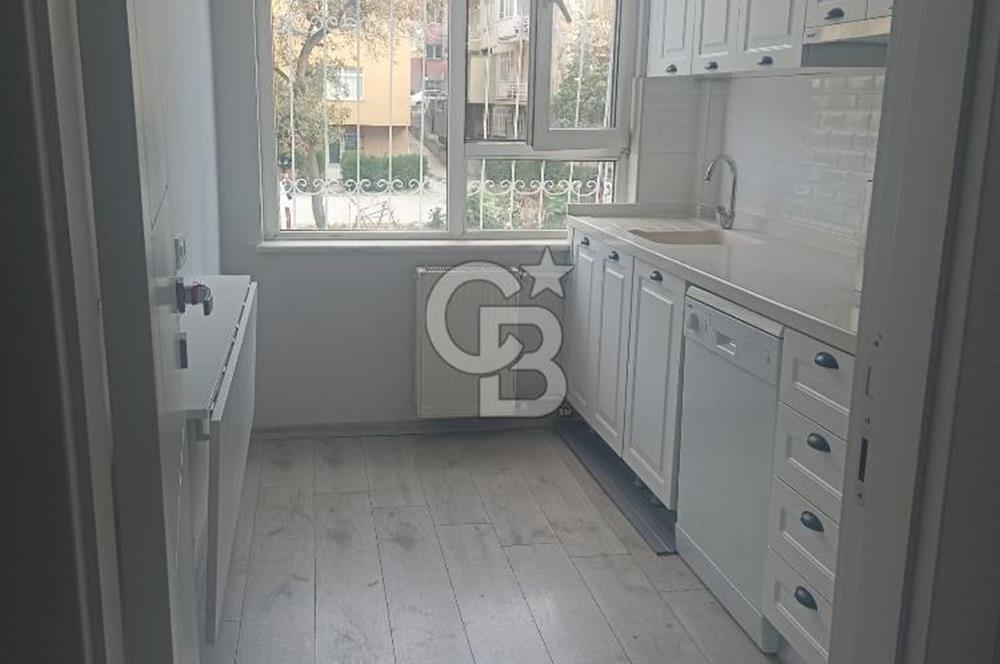 Tunalı Hilmi Caddesi Üzerinde Prestijli konumda 3+1 Satılık Daire / Ofis kullanımına uygun