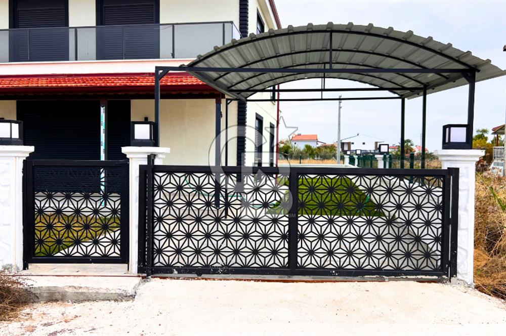 Ayvalık Altınova'da Denize Sıfır Müstakil Villa