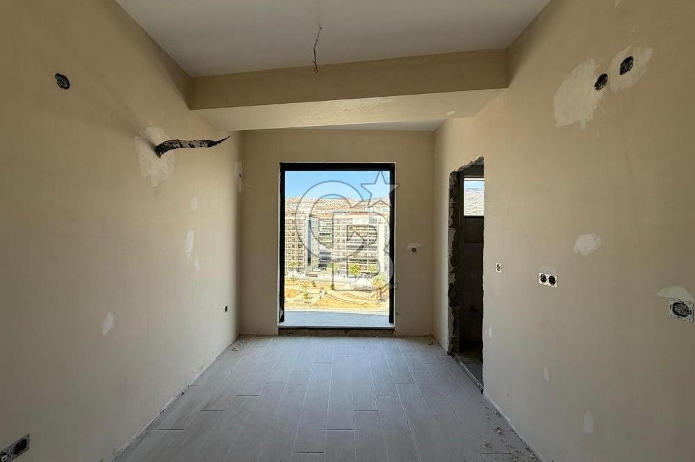 BAYRAKLI YÜZBAŞI İBRAHİM HAKKI CADDESİNDE SIFIR SATILIK 3+1 DAİRE