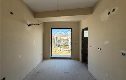 BAYRAKLI YÜZBAŞI İBRAHİM HAKKI CADDESİNDE SIFIR SATILIK 3+1 DAİRE