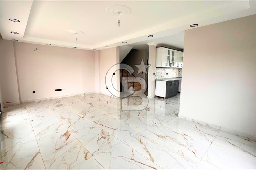 Ayvalık Altınova'da Denize Sıfır Müstakil Villa