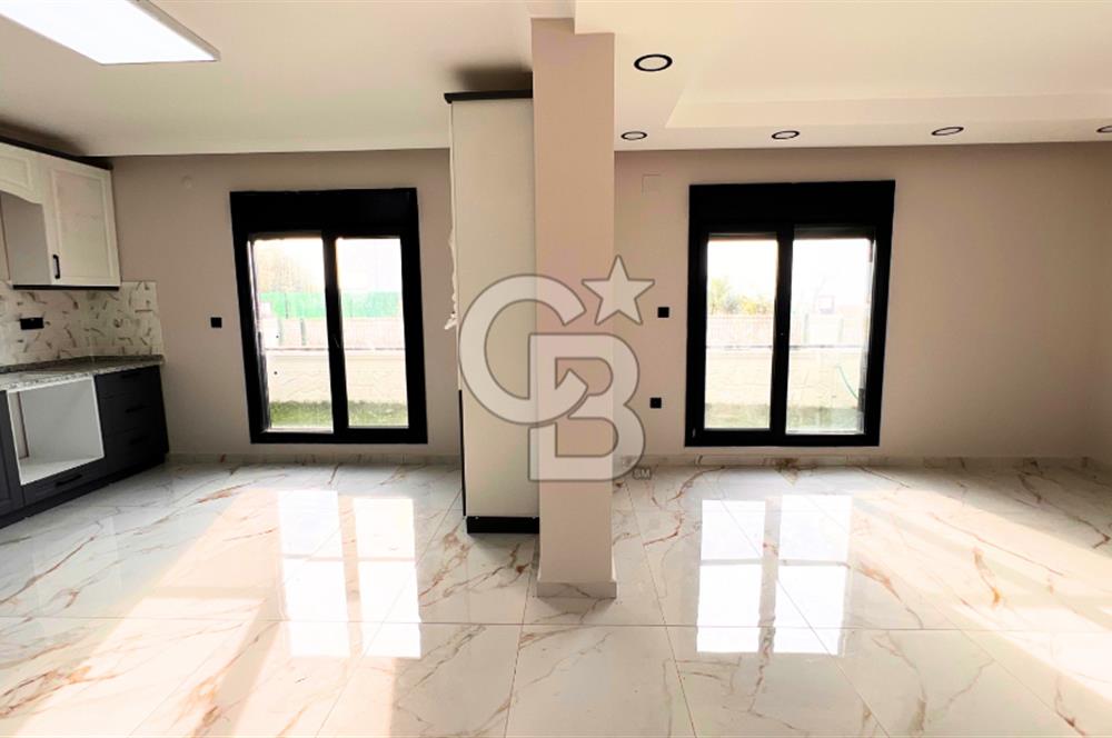 Ayvalık Altınova'da Denize Sıfır Müstakil Villa