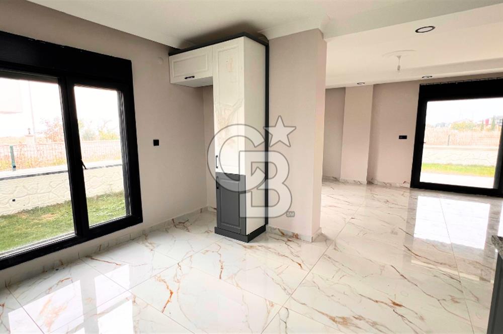 Ayvalık Altınova'da Denize Sıfır Müstakil Villa