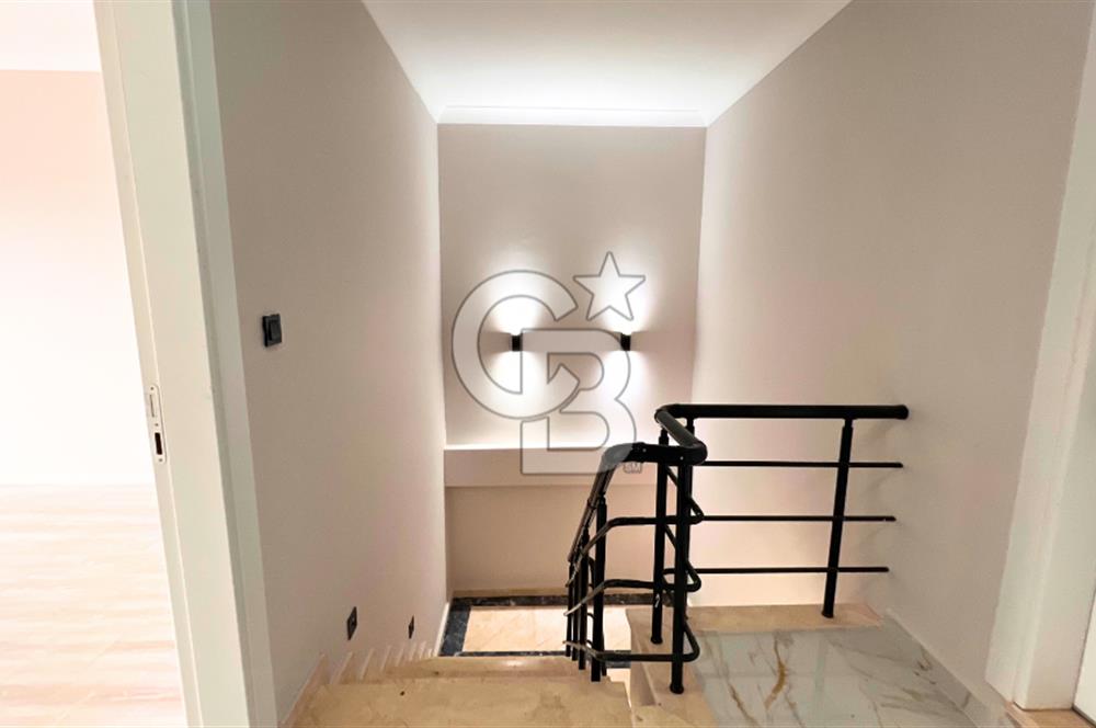 Ayvalık Altınova'da Denize Sıfır Müstakil Villa