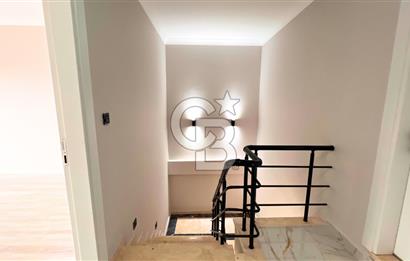 Ayvalık Altınova'da Denize Sıfır Müstakil Villa