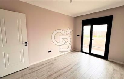 Ayvalık Altınova'da Denize Sıfır Müstakil Villa