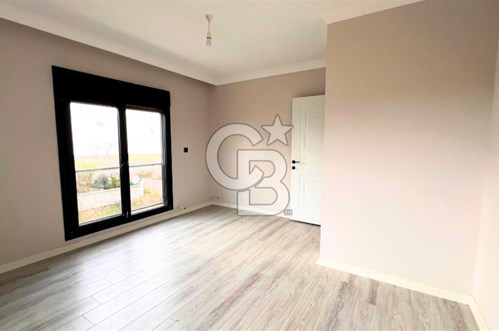Ayvalık Altınova'da Denize Sıfır Müstakil Villa
