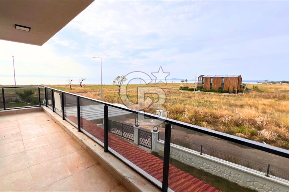 Ayvalık Altınova'da Denize Sıfır Müstakil Villa