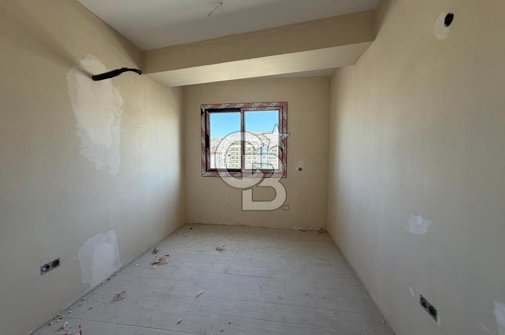 BAYRAKLI YÜZBAŞI İBRAHİM HAKKI CADDESİNDE SIFIR SATILIK 3+1 DAİRE
