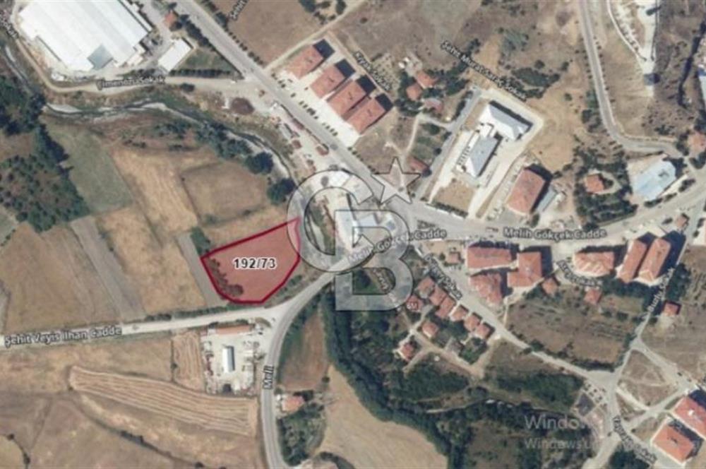 Çankırı Ankara Yolu Üzerinde İmar Sınırında 4674m2 Satılık Tarla