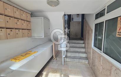 Narlıdere Çamtepe'de Deniz Manzaralı Bakımlı Ferah 3+1 Daire