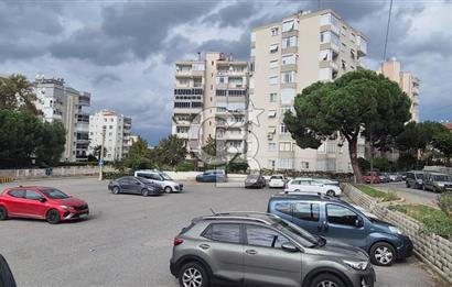 Narlıdere Çamtepe'de Deniz Manzaralı Bakımlı Ferah 3+1 Daire