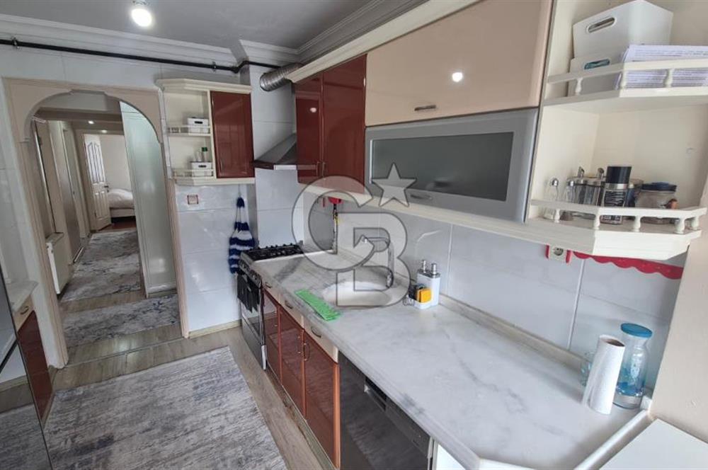 Narlıdere Çamtepe'de Deniz Manzaralı Bakımlı Ferah 3+1 Daire