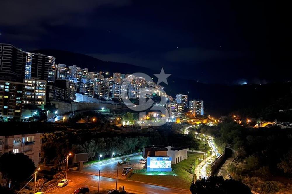 Narlıdere Çamtepe'de Deniz Manzaralı Bakımlı Ferah 3+1 Daire