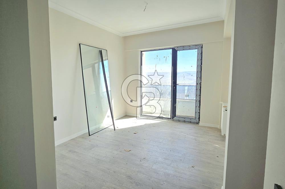 GOLF LİFE SİTESİNDE SATILIK 2+1 DAİRE