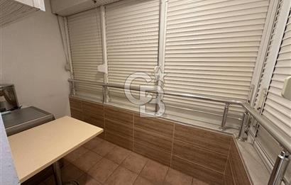 Maltepe'de Feyzullah Mahallesi'de Ferah ve şık 3+1 Satılık Daire
