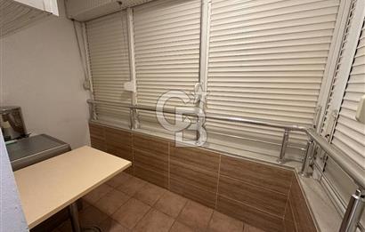 Maltepe'de Feyzullah Mahallesi'de Ferah ve şık 3+1 Satılık Daire