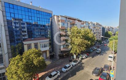 Mithatpaşa Caddesi'nde Otoparklı Asansörlü Satılık 3+1