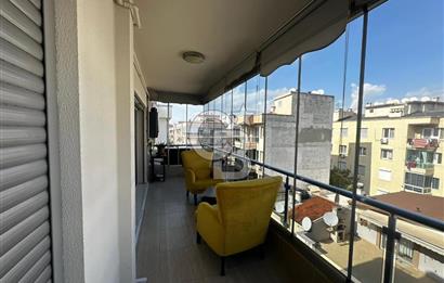 Karşıyaka'da Merkezi konumda 6+1 Satılık Lüks Daire