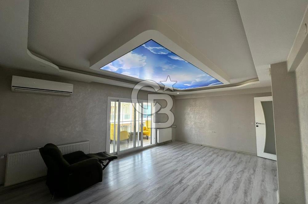 Karşıyaka'da Merkezi konumda 6+1 Satılık Lüks Daire
