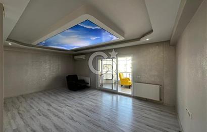 Karşıyaka'da Merkezi konumda 6+1 Satılık Lüks Daire