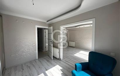 Karşıyaka'da Merkezi konumda 6+1 Satılık Lüks Daire