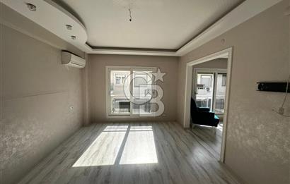 Karşıyaka'da Merkezi konumda 6+1 Satılık Lüks Daire