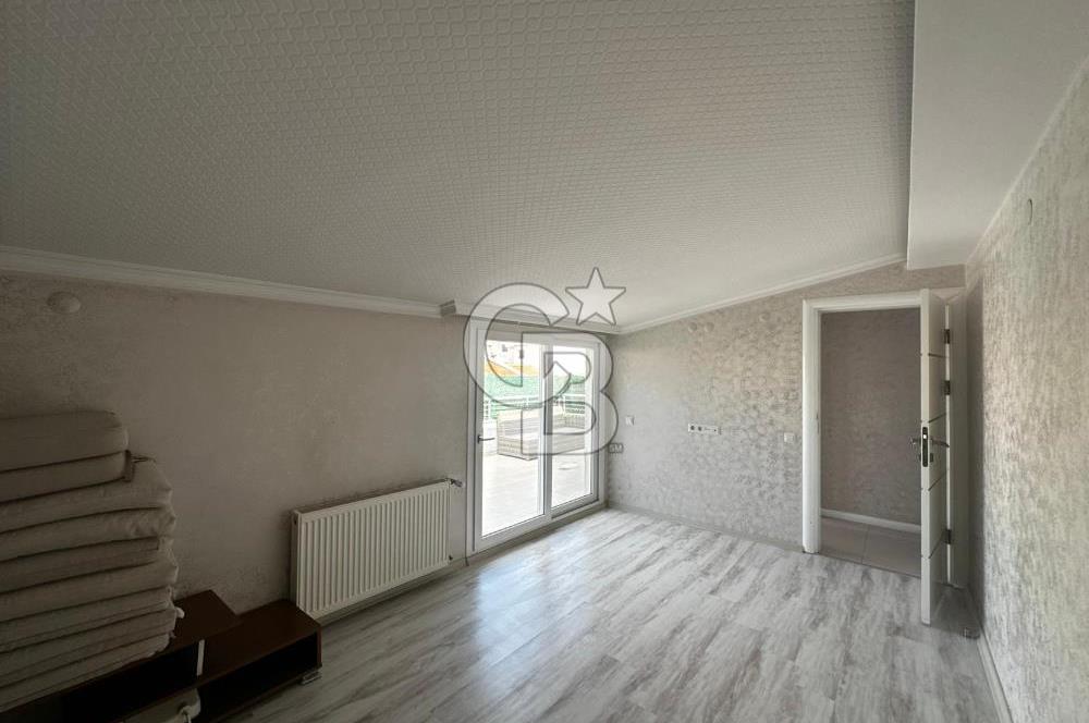 Karşıyaka'da Merkezi konumda 6+1 Satılık Lüks Daire