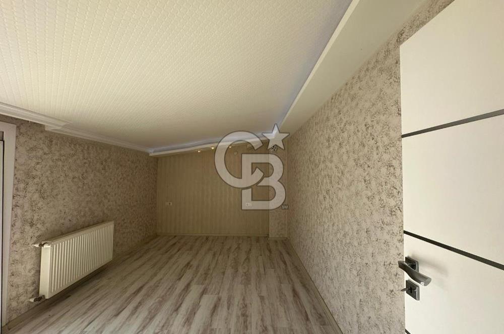 Karşıyaka'da Merkezi konumda 6+1 Satılık Lüks Daire