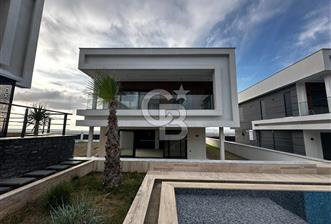 Villakent'in Eşşiz Lokasyonunda Ay Işığı Teras Evlerde Satılık Villa