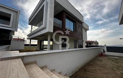 Villakent'in Eşşiz Lokasyonunda Ay Işığı Teras Evlerde Satılık Villa
