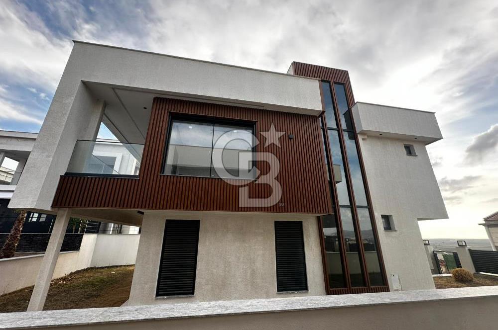 Villakent'in Eşşiz Lokasyonunda Ay Işığı Teras Evlerde Satılık Villa