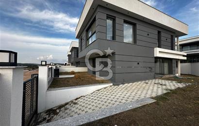Villakent'in Eşşiz Lokasyonunda Ay Işığı Teras Evlerde Satılık Villa