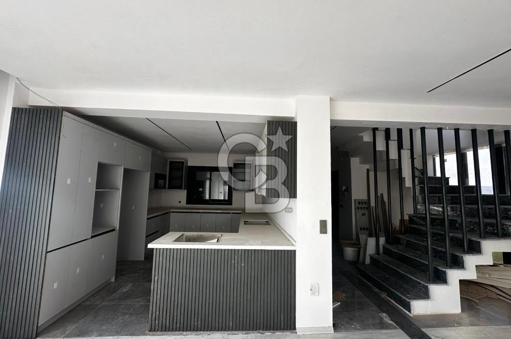 Villakent'in Eşşiz Lokasyonunda Ay Işığı Teras Evlerde Satılık Villa
