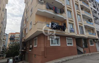 Bornova Merkez'de Ebeveyn Banyolu Satılık 3+1