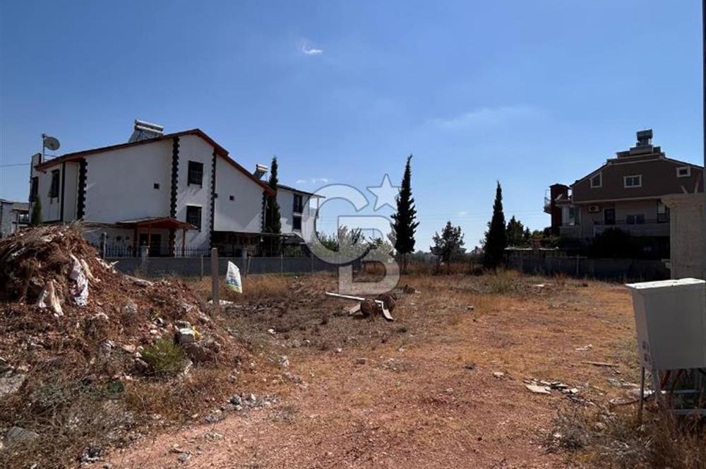 PROFESÖRLER SİTESİ KARŞISI ARA YOLA CEPHE TEK TAPU VİLLA ARSASI