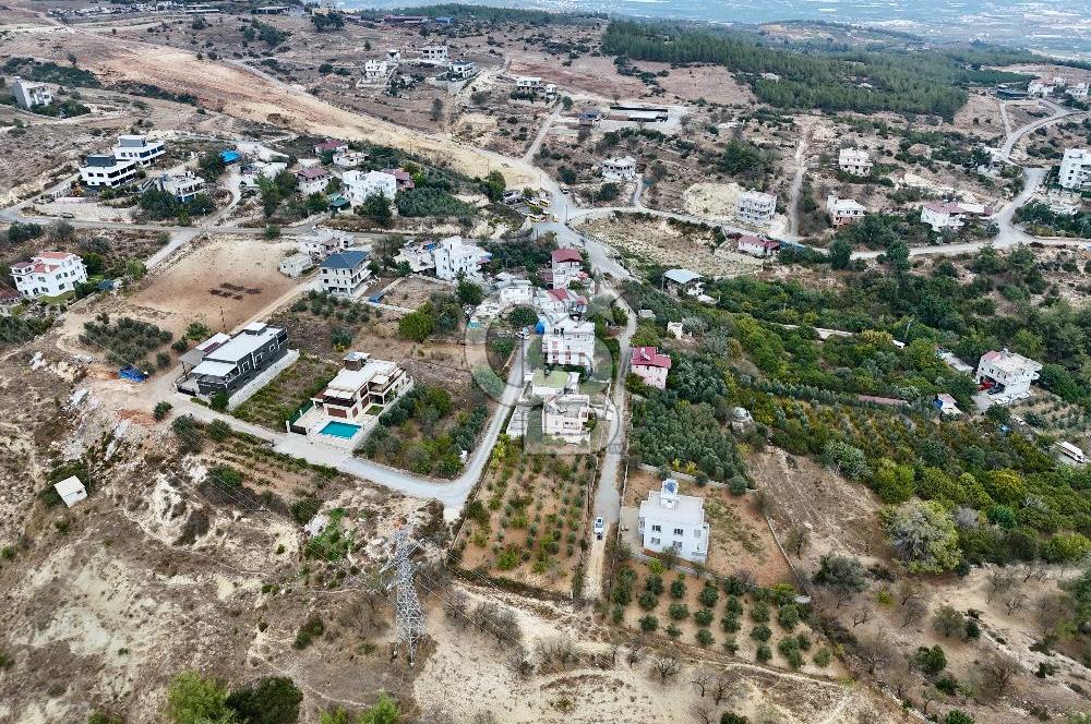 TOROSLAR KAŞLI’DA MANZARALI 540 m² SATILIK KÖŞEBAŞI ARAZİ