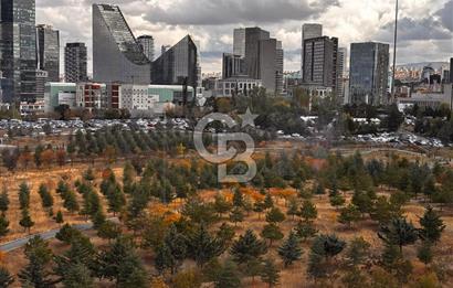 VIA TWINS ANKARA'DA FULL YAPILI LÜKS EŞYALI KÖŞE OFİS