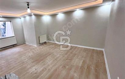 SULTAN FATİH CADDESİ YAKINI SİTEDE TERAS BALKONLU 2+1