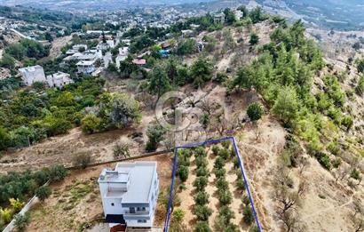 TOROSLAR KAŞLI’DA MANZARALI 540 m² SATILIK KÖŞEBAŞI ARAZİ