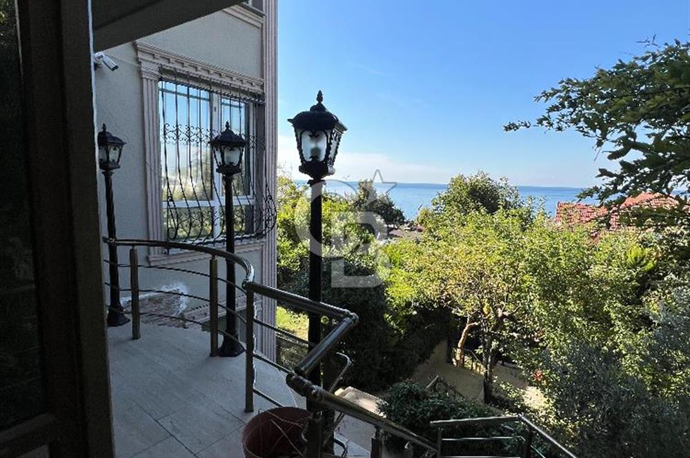BEYLİKDÜZÜ GÜRPINARDA PANORAMİK DENİZ MANZARALI VİLLA
