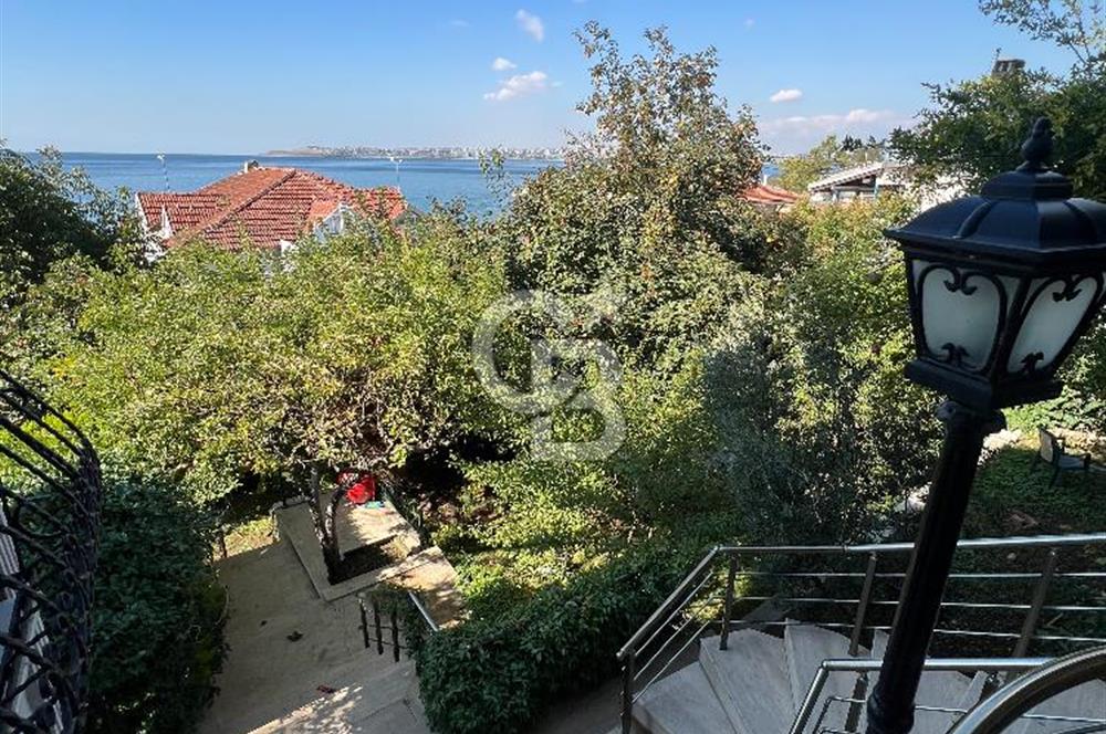 BEYLİKDÜZÜ GÜRPINARDA PANORAMİK DENİZ MANZARALI VİLLA