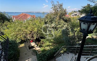 BEYLİKDÜZÜ GÜRPINARDA PANORAMİK DENİZ MANZARALI VİLLA